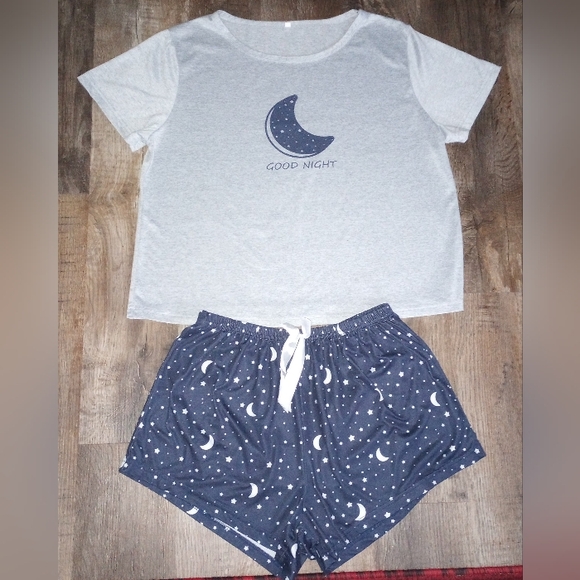 ROMWE Other - Gray and Blue Moon Pajama Set,Size XL